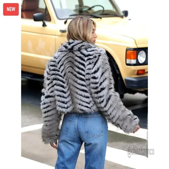 Faux Fur Coat Fluffy Cropped Oversized Shaggy Jacket Chic Winter Outerwear - Picture 4 of 7